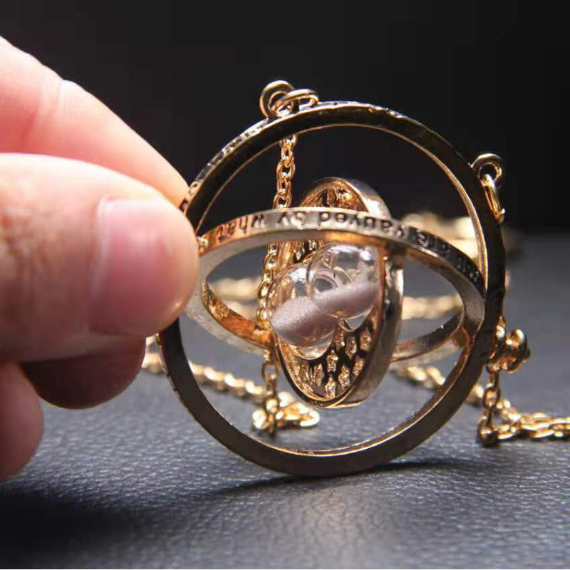 Réplica exata de colar vira-tempo usado por Hermione Granger no filme Harry Potter e o prisoneiro de azkaban