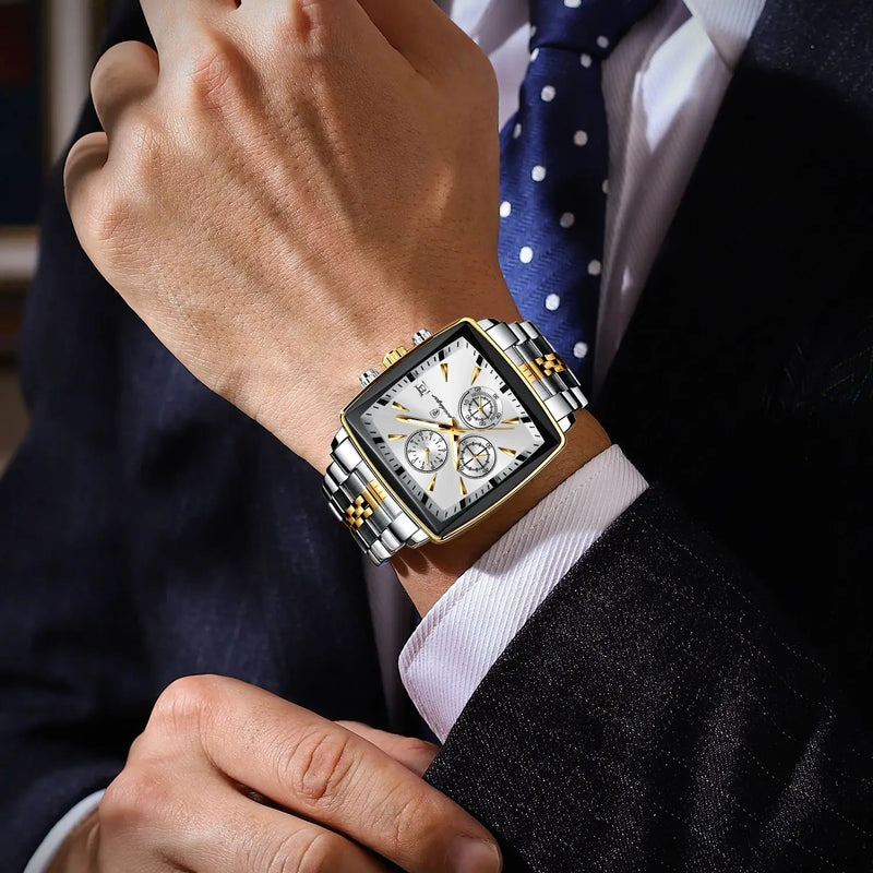 Relógio POEDAGAR Luxo Quadrado 866. Pulseira de metal prata e dourata com mostrador branco.